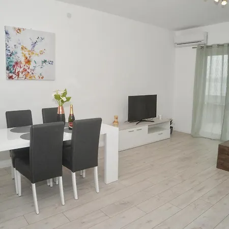 Apartments Mavra-Kukljica Esterno foto